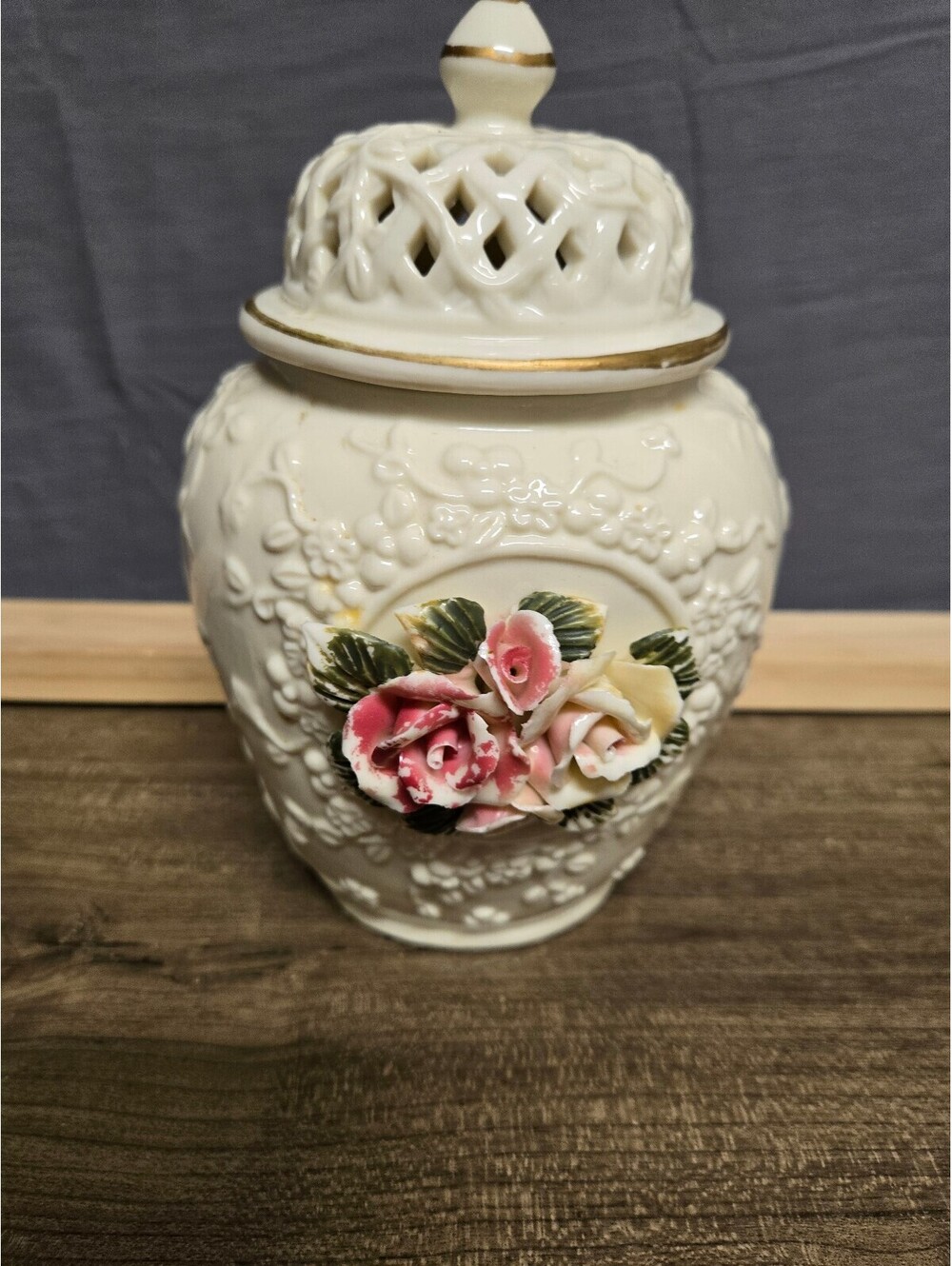 Vintage Capodimonte Style Porcelain Jar Italy Style
